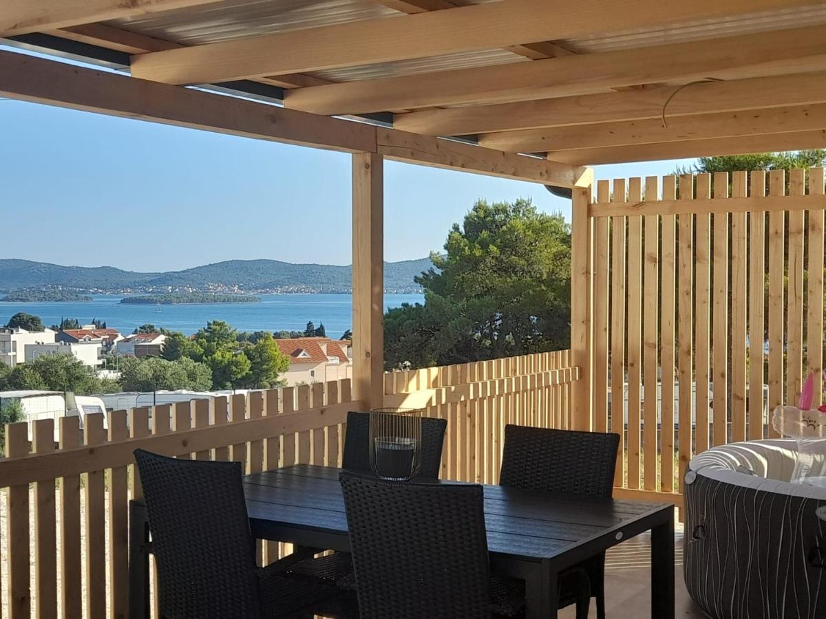 Tiny House Lily With Jacuzzi Apartment Sveti Filip i Jakov Exterior foto