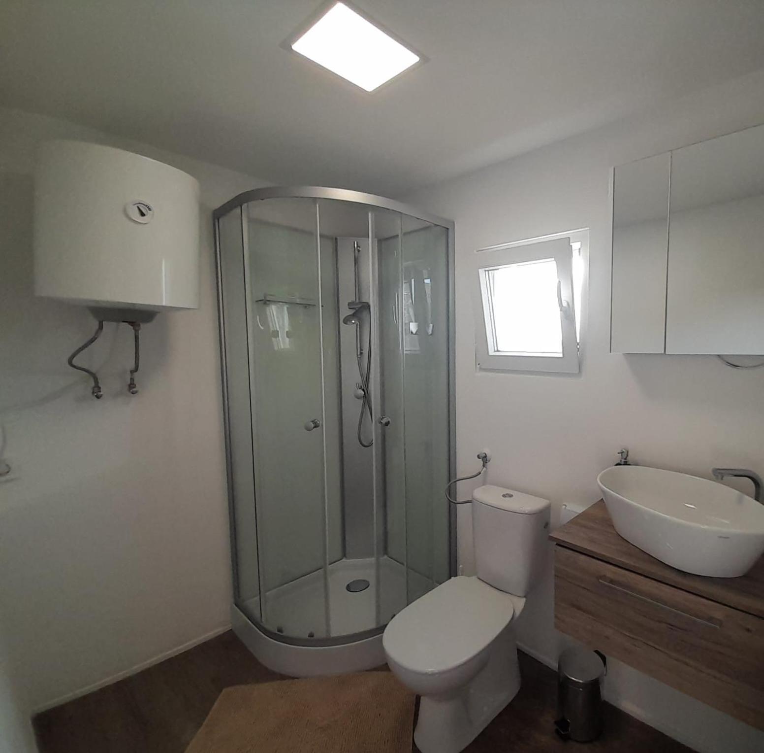 Tiny House Lily With Jacuzzi Apartment Sveti Filip i Jakov Exterior foto