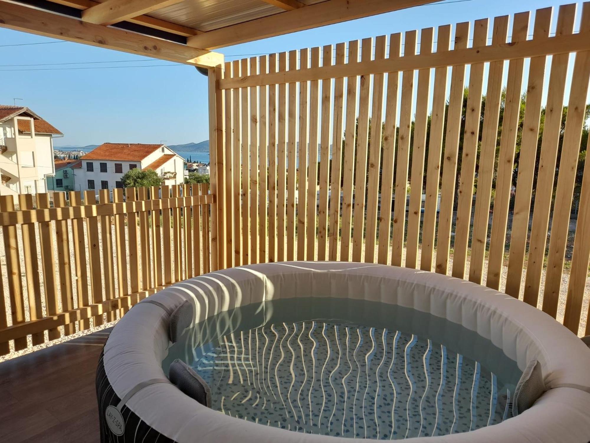 Tiny House Lily With Jacuzzi Apartment Sveti Filip i Jakov Exterior foto