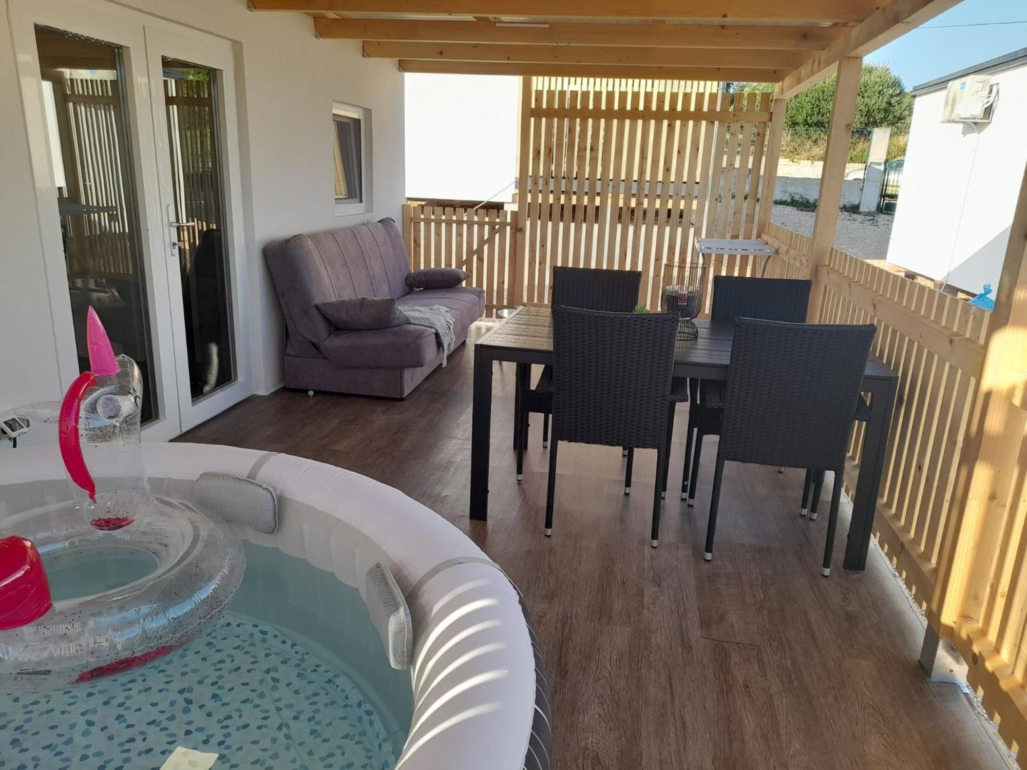 Tiny House Lily With Jacuzzi Apartment Sveti Filip i Jakov Exterior foto